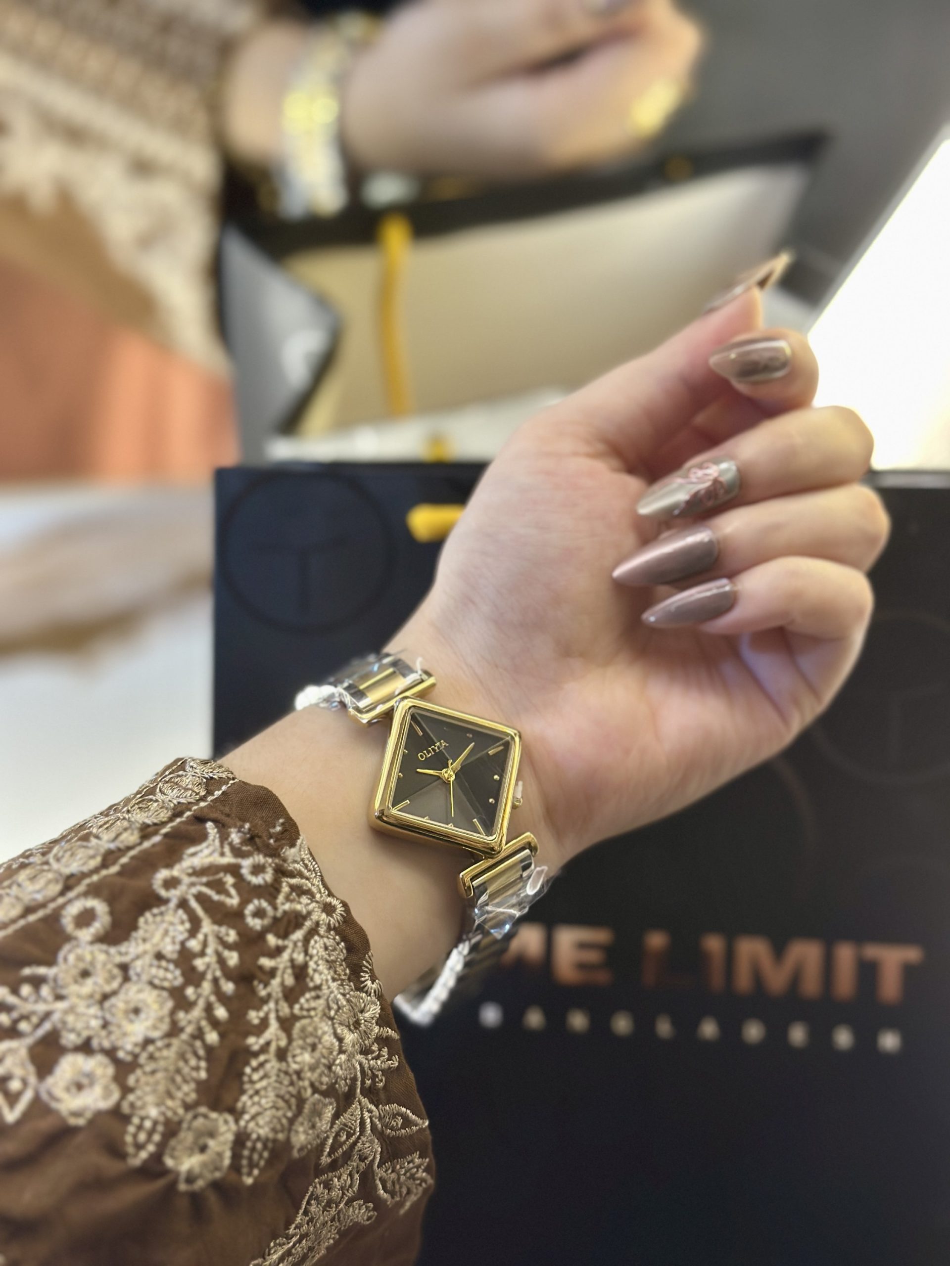OLIYA Women’s Watch — made for the woman who knows that true elegance is always in the details.